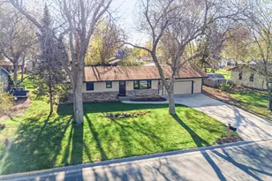 7611 Laredo Dr, Chanhassen, MN 55317 - Photo 1