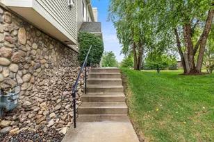 2177 Eagle Trace Ln, Woodbury, MN 55129 - Photo 5