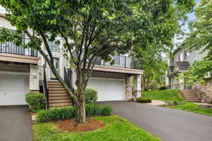 2177 Eagle Trace Ln, Woodbury, MN 55129 - Photo 5