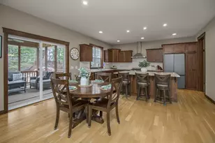 10495 Niblick Ln, Eden Prairie, MN 55347 - Photo 3