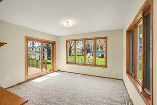 9910 Brookview Rd, Woodbury, MN 55125 - Photo 9