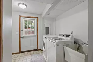 1933 Davis Ct, Shakopee, MN 55379 - Photo 39