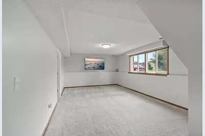 1933 Davis Court, Shakopee, MN 55379 - Photo 31
