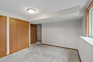 1933 Davis Ct, Shakopee, MN 55379 - Photo 41
