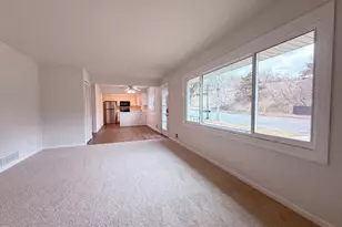 932 Jefferson Ave, Saint Paul, MN 55102 - Photo 3