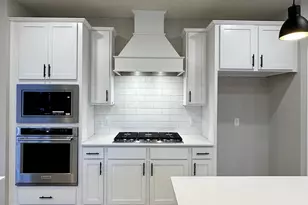 1526 Clover Preserve Wy, Chaska, MN 55318 - Photo 5