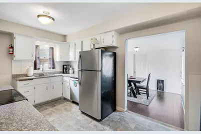 5301 Edgewood Avenue N, Crystal, MN 55428 - Photo 9