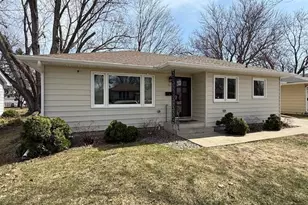 901 5th St SW, Waseca, MN 56093 - Photo 1