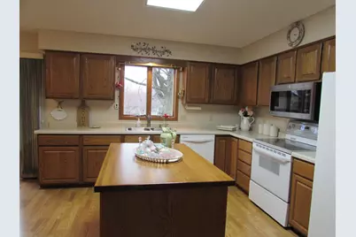 1550 Charles Street, Fairmont, MN 56031 - Photo 9