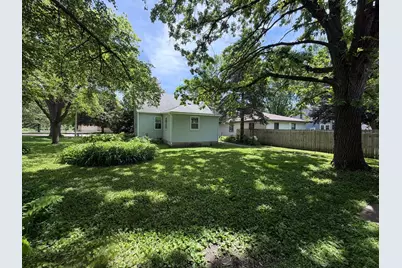 608 8th Street SE, Waseca, MN 56093 - Photo 3
