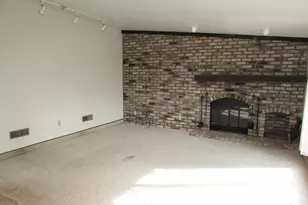 405 N 1st Ave W, Truman, MN 56088 - Photo 5