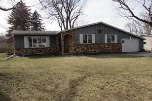 405 N 1st Ave W, Truman, MN 56088 - Photo 1