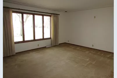 405 N 1st Avenue W, Truman, MN 56088 - Photo 3