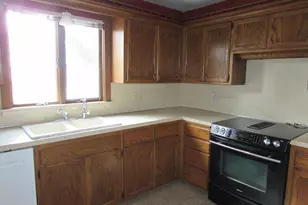 405 N 1st Ave W, Truman, MN 56088 - Photo 7