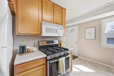 4354 Brunswick Avenue N, Crystal, MN 55422 - Photo 9