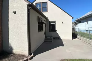 982 Geranium Ave E, Saint Paul, MN 55106 - Photo 3