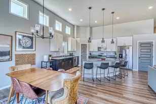 442 Hampton Dr W, Moorhead, MN 56560 - Photo 17