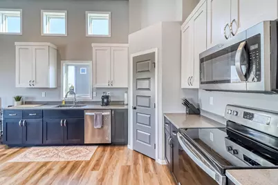 442 Hampton Drive W, Moorhead, MN 56560 - Photo 21