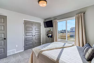 442 Hampton Drive W, Moorhead, MN 56560 - Photo 35