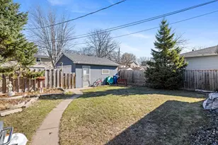 1629 Suburban Ave, Saint Paul, MN 55106 - Photo 17