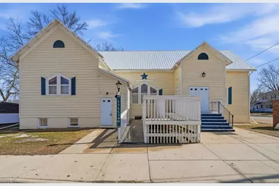 211 E 1st Avenue, Osakis, MN 56360 - Photo 1