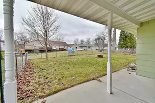 565 Washburn Ave, Belgrade, MN 56312 - Photo 7