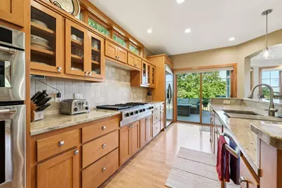 9112 Woodhill Drive, Savage, MN 55378 - Photo 7