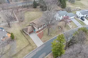 9240 Chesshire Ln N, Maple Grove, MN 55369 - Photo 47