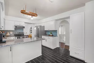 9240 Chesshire Ln N, Maple Grove, MN 55369 - Photo 11