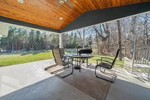 5201 Colonial Ct NE, Alexandria, MN 56308 - Photo 3