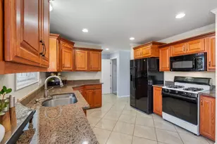 1685 Arlington Ave E, Saint Paul, MN 55106 - Photo 23