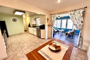 306 N Elm St, Marshall, MN 56258 - Photo 9