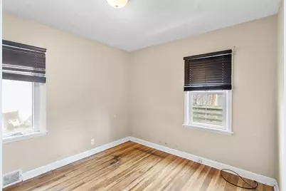 1041 6th Street E, Saint Paul, MN 55106 - Photo 9