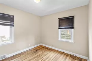 1041 6th St E, Saint Paul, MN 55106 - Photo 9