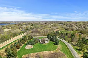 9820 Deerbrook Dr, Chanhassen, MN 55317 - Photo 49