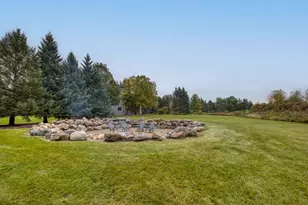 9820 Deerbrook Dr, Chanhassen, MN 55317 - Photo 47
