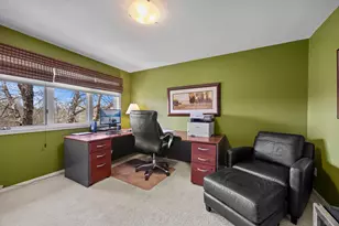 9820 Deerbrook Dr, Chanhassen, MN 55317 - Photo 29