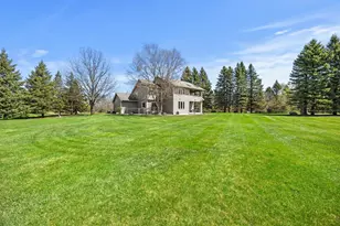 9820 Deerbrook Dr, Chanhassen, MN 55317 - Photo 43