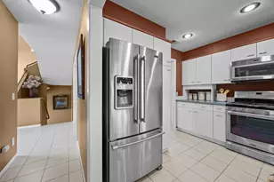 9820 Deerbrook Dr, Chanhassen, MN 55317 - Photo 19