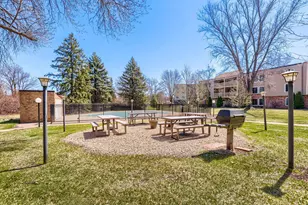 4045 Hodgson Rd, Shoreview, MN 55126 - Photo 25
