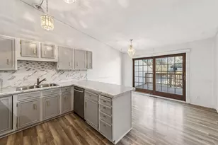 227 River Woods Ln, Burnsville, MN 55337 - Photo 9