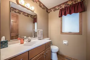 1960 Knollwood Dr, Fairmont, MN 56031 - Photo 17