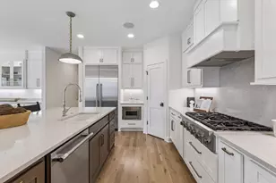 5829 Ewing Ave S, Edina, MN 55410 - Photo 15