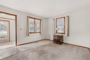 945 Front Ave, Saint Paul, MN 55103 - Photo 11