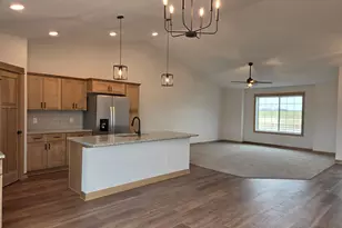 318 Falcon Run, Eagle Lake, MN 56024 - Photo 7