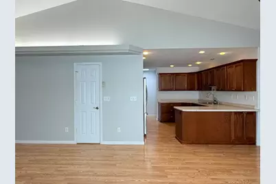 826 N McKay Avenue NE, Alexandria, MN 56308 - Photo 9