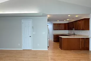 826 N McKay Ave NE, Alexandria, MN 56308 - Photo 9