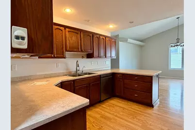 826 N McKay Avenue NE, Alexandria, MN 56308 - Photo 3