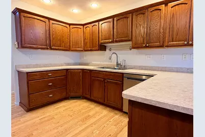 826 N McKay Avenue NE, Alexandria, MN 56308 - Photo 5