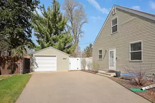 2812 W 71 1/2 St, Richfield, MN 55423 - Photo 27